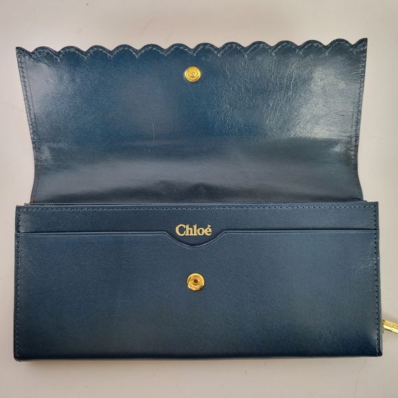 CHLOE Scallop Detail Continental Wallet - Picture 10 of 14